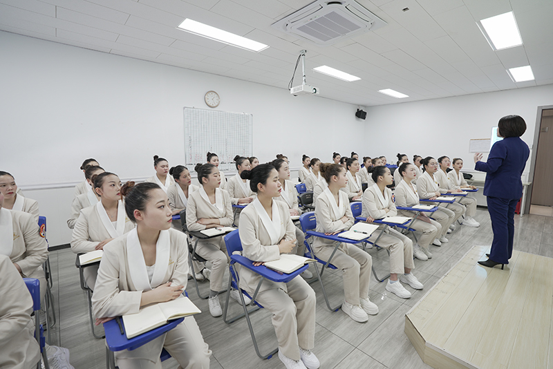 上海美容学习班：开启美丽事业的智慧之门