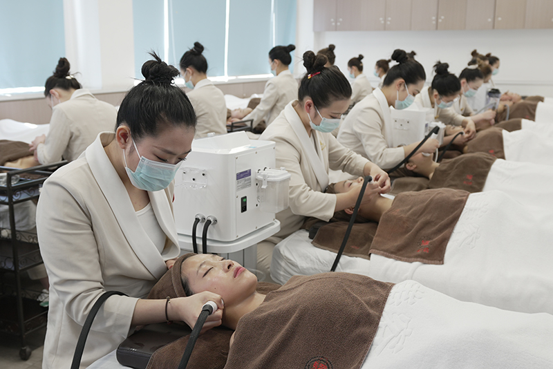 专业美容教育：探寻变美之路的优质起点